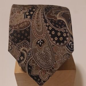 Geoffrey Beene Black and Brown 100 % Silk  Paisley Tie